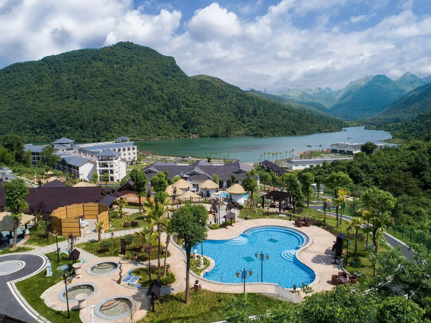 LN Dongfang Hot Spring Resort