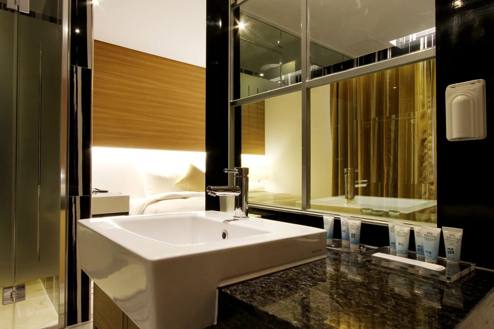 Royal Prime Hotel