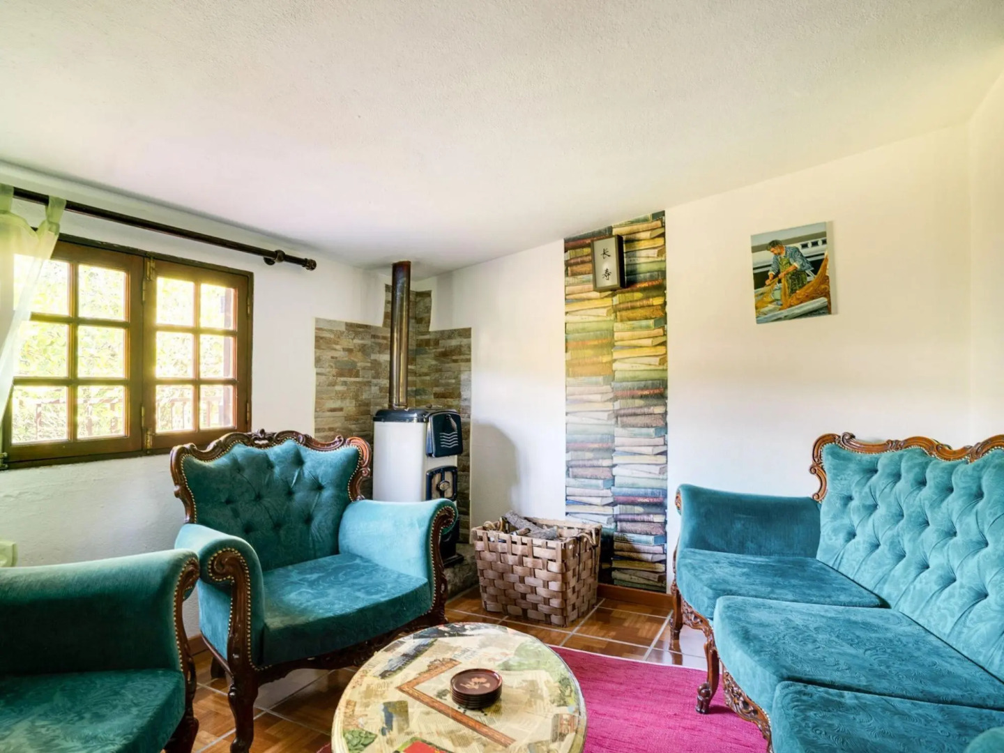 Cottage With Shared Pool