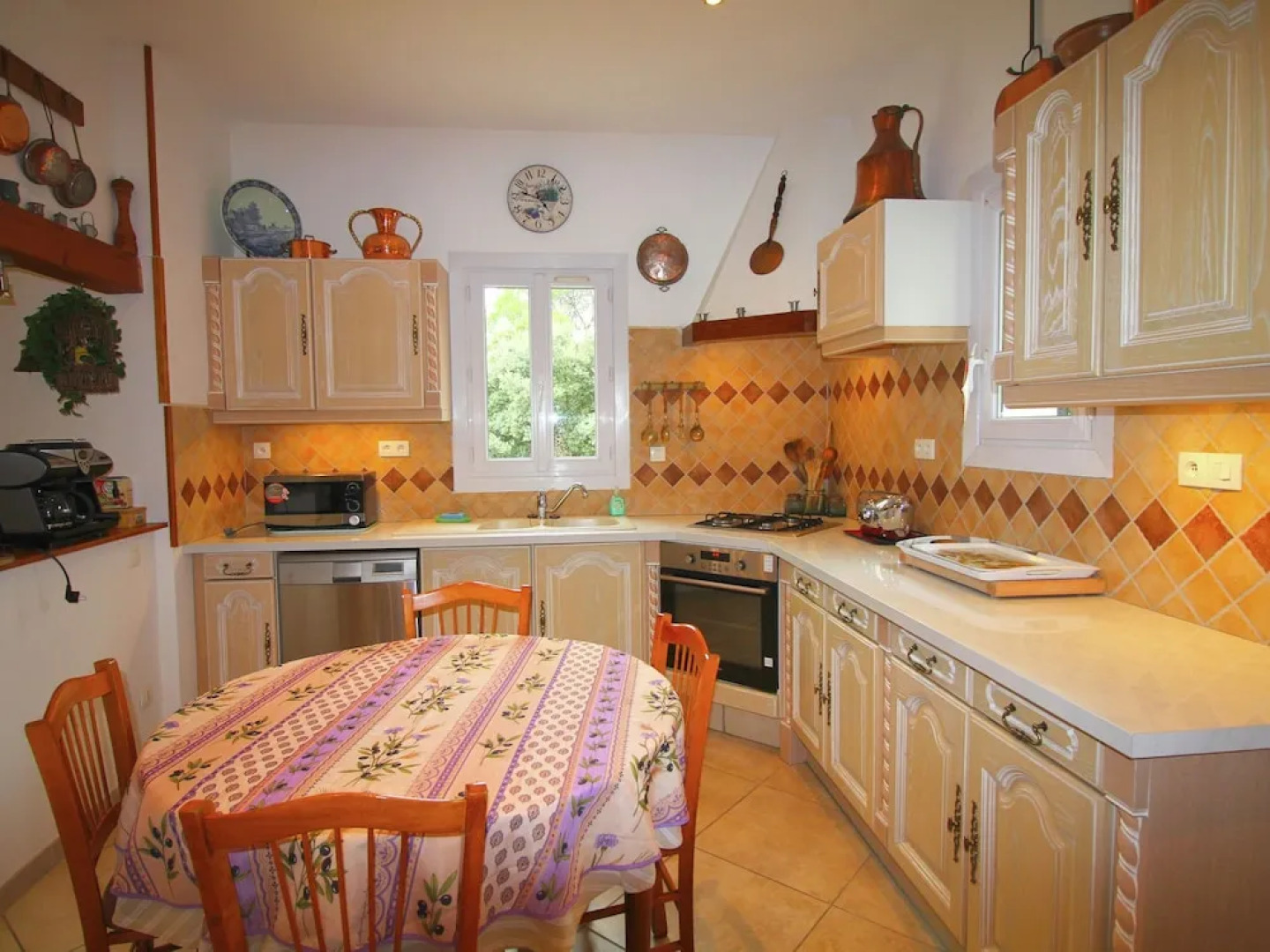 Attractive Holiday Home in Uchaux France With Private Pool