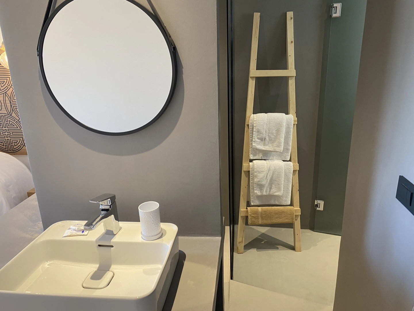 Helios Beach Hotel & Bungalows