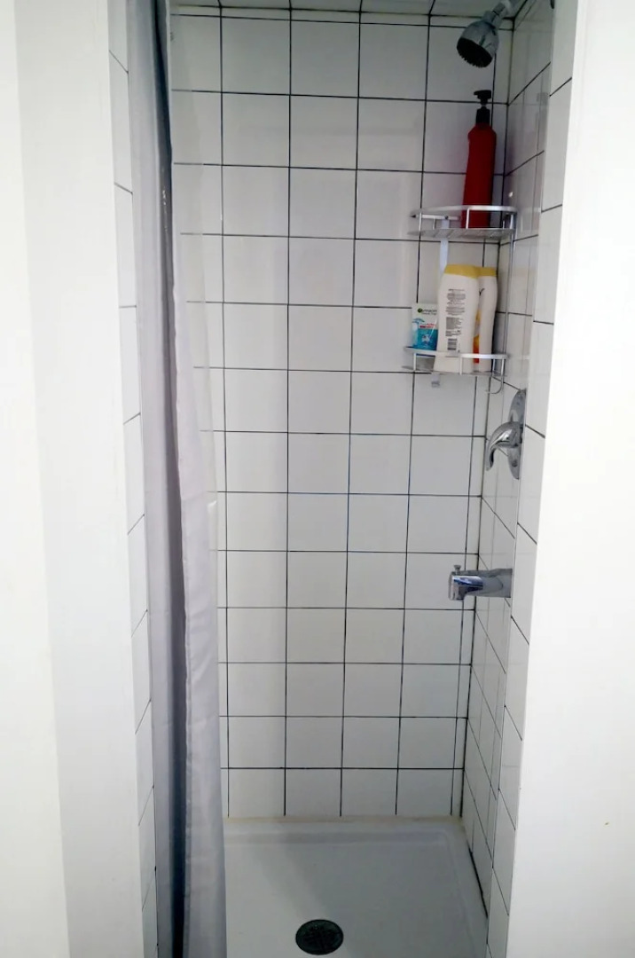 GA Stay Oakville Two Bedroom Guest House