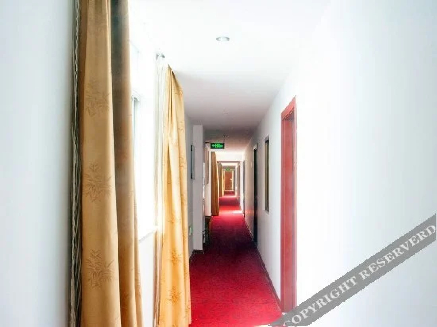 Xiaweiyi Holiday Hotel