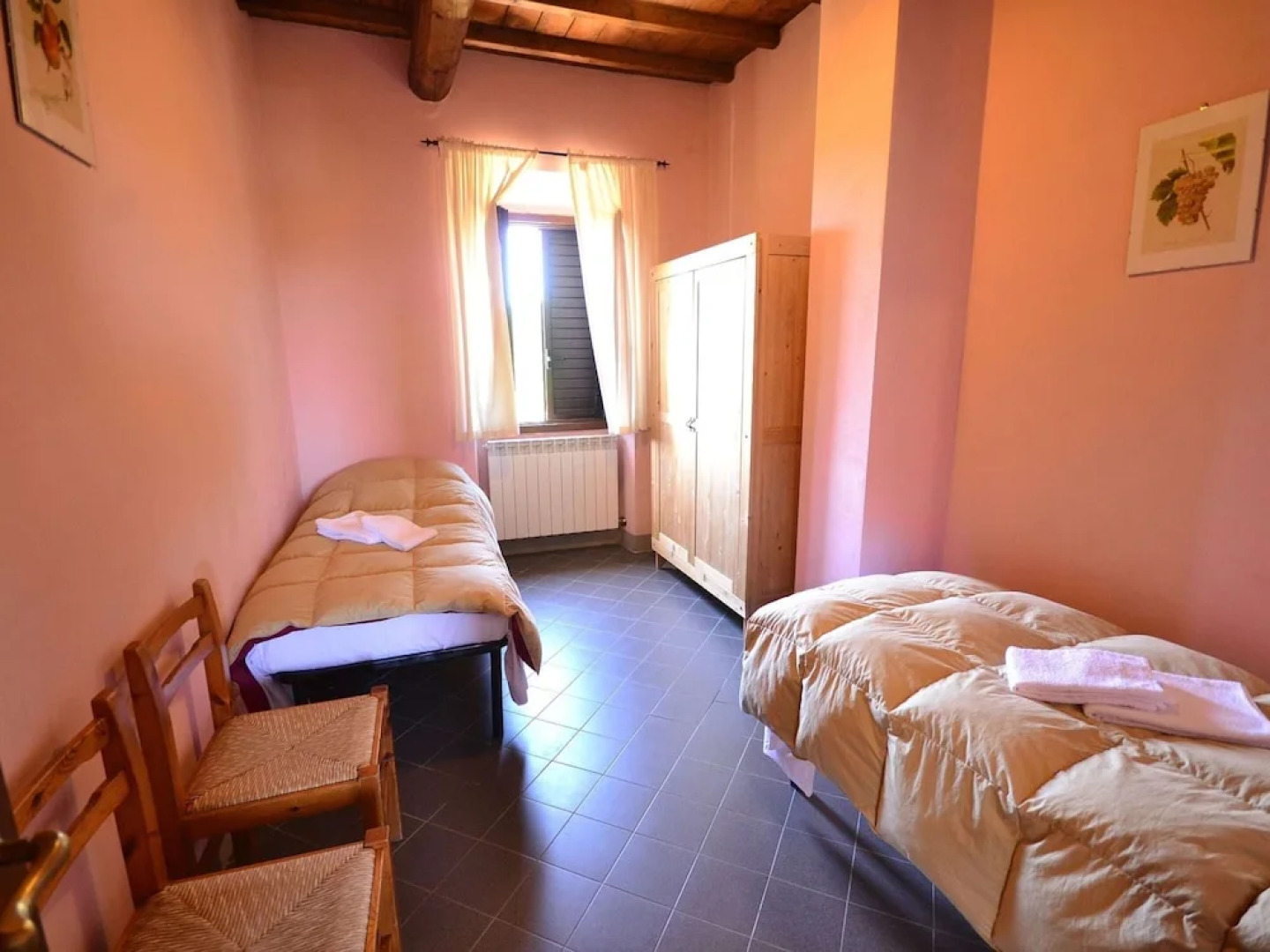 Scenic Apartment With Pool