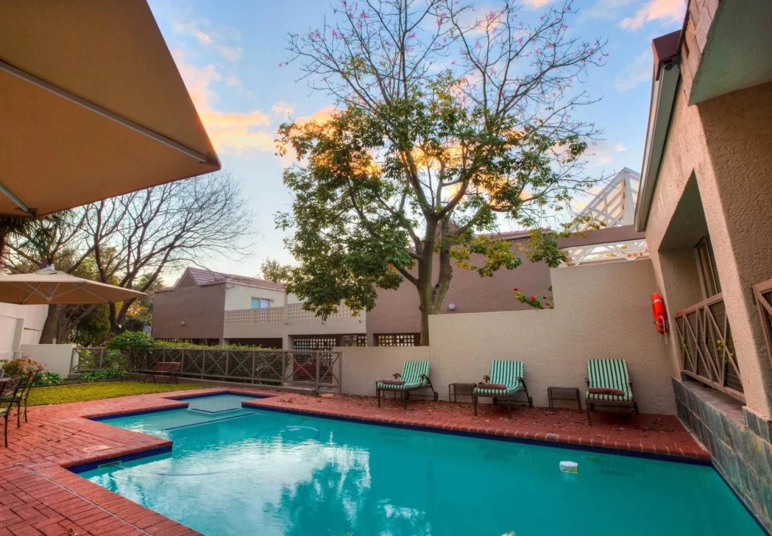 Courtyard Hotel Sandton