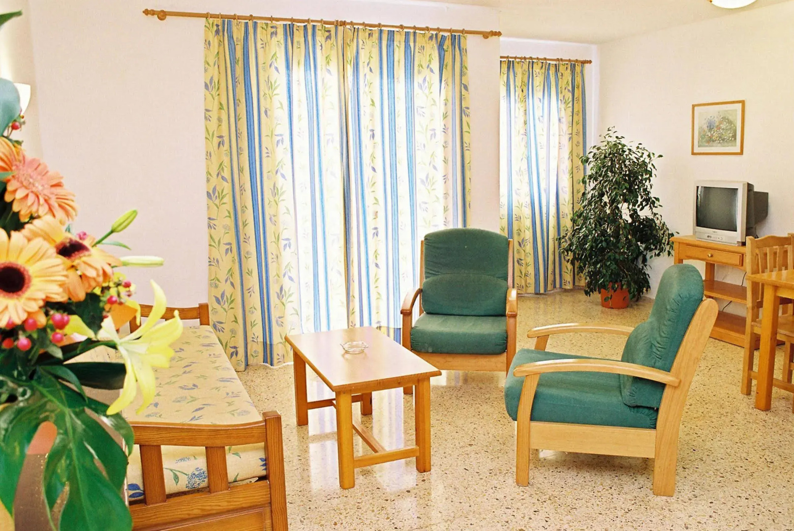 Poniente Playa Aparthotel