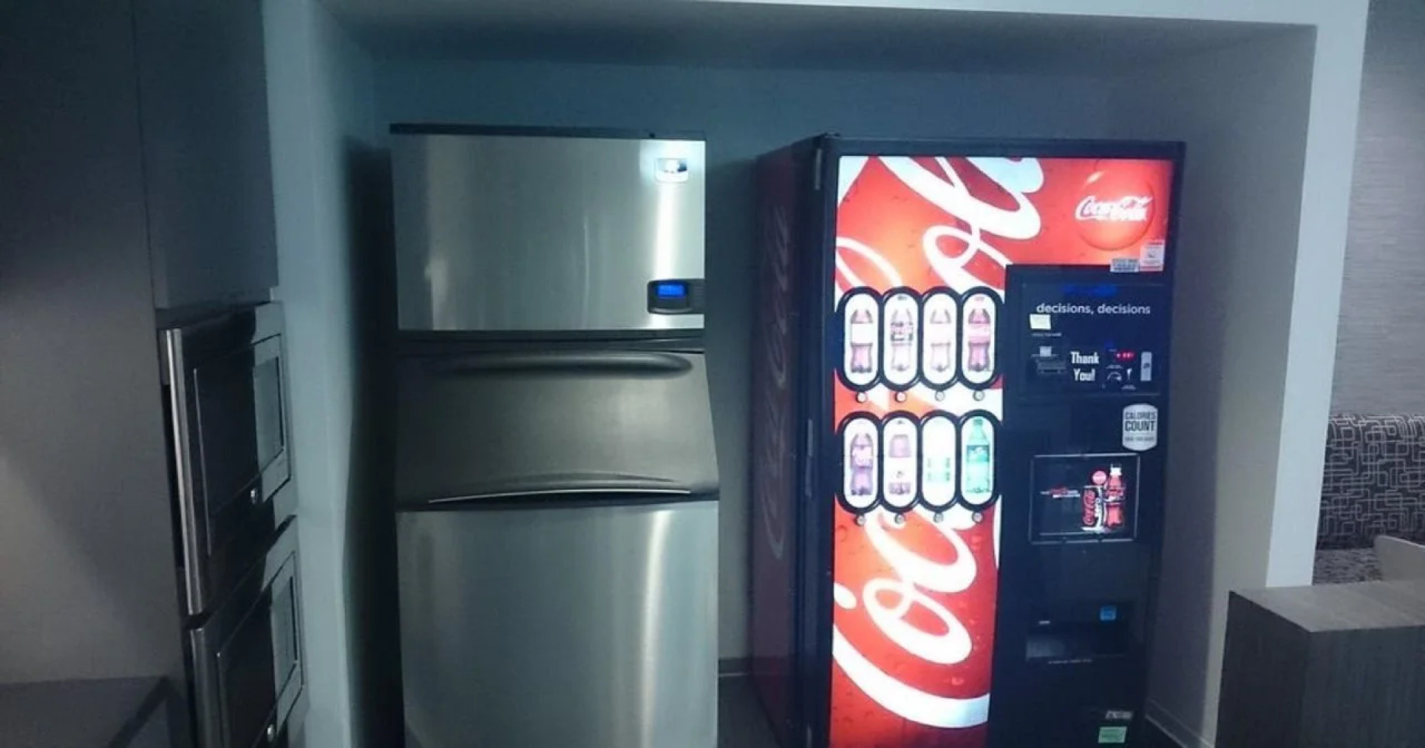 Oak Hill Inn & Suites