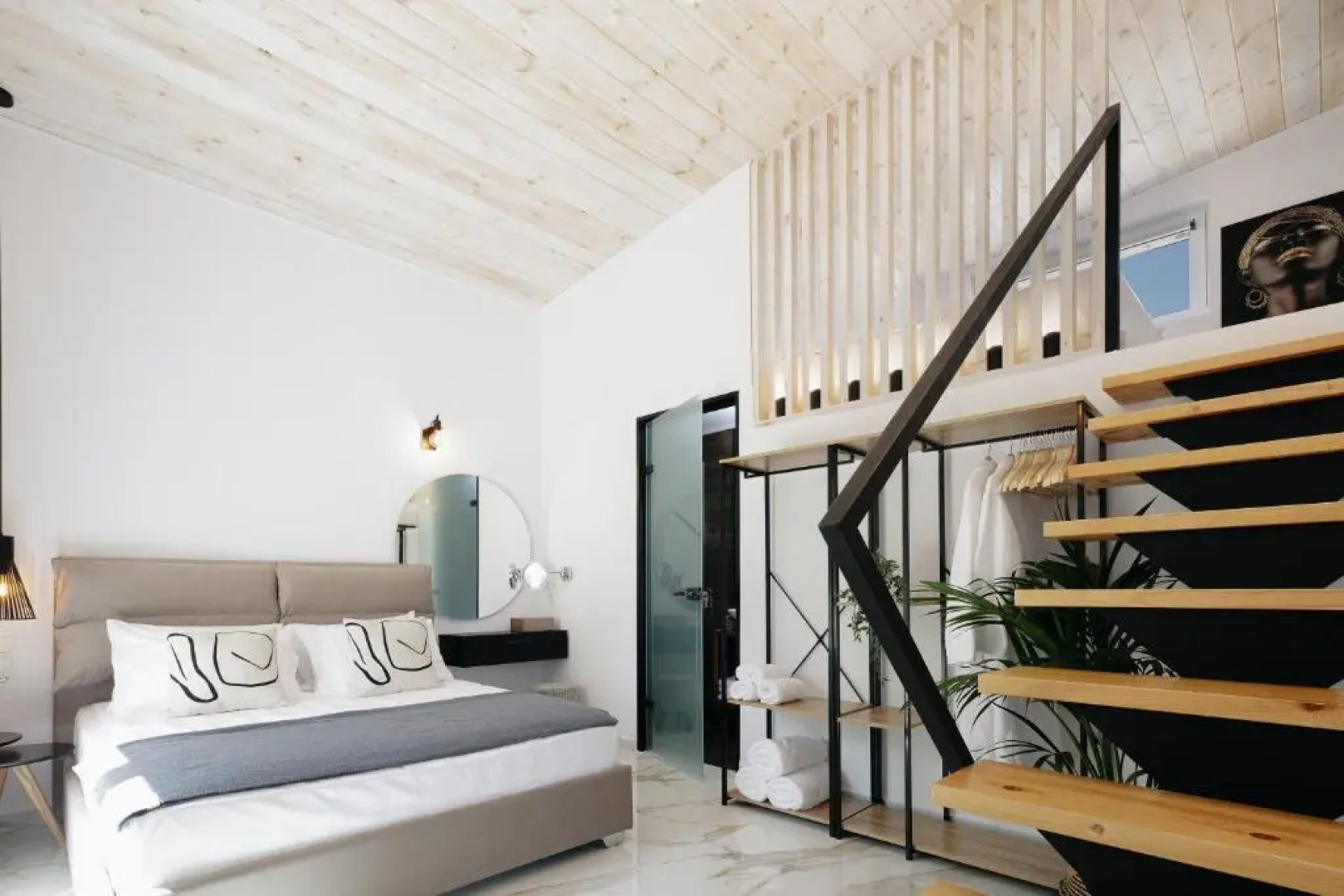 Solis Villa, close to the beach! Heated pool, By ThinkVilla