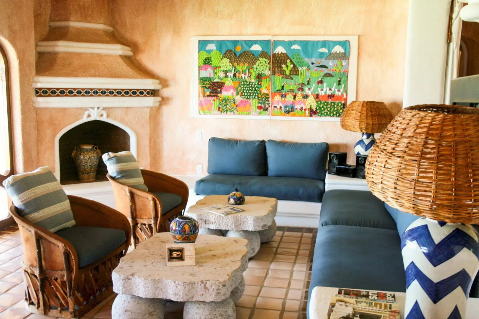 Las Mañanitas by Casago