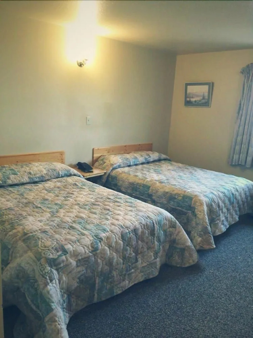 Wakiki Motel & Lounge