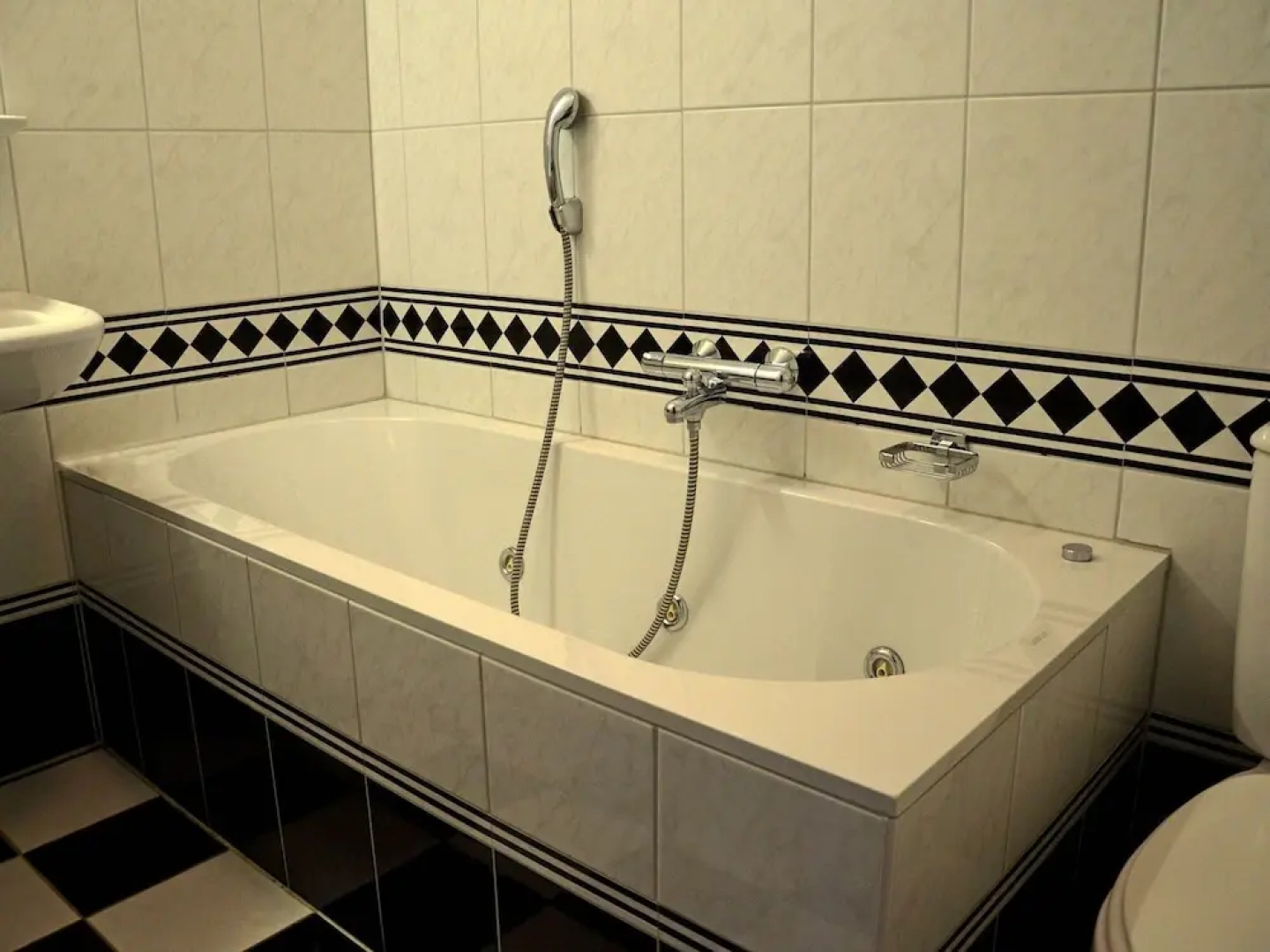 Holiday Home With a Jacuzzi, 20 km. From Assen