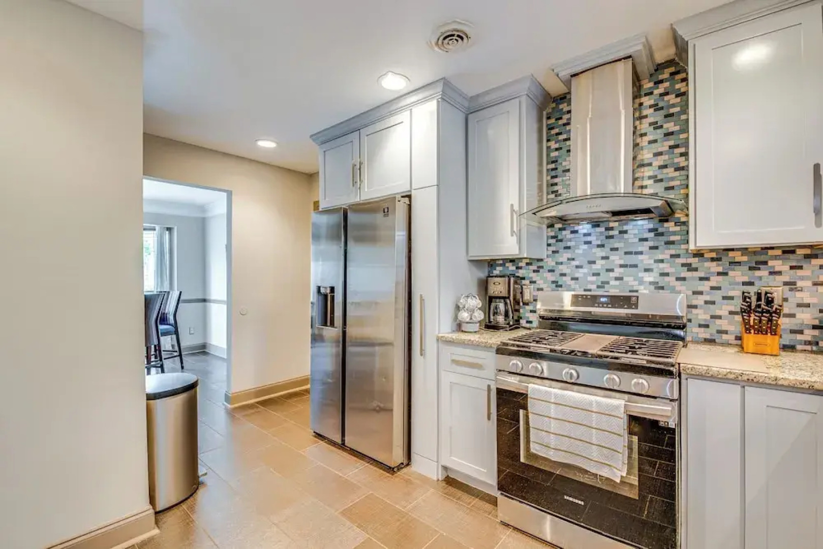 5 Mi to Lake Acworth: Georgia Gem w/ Private Patio