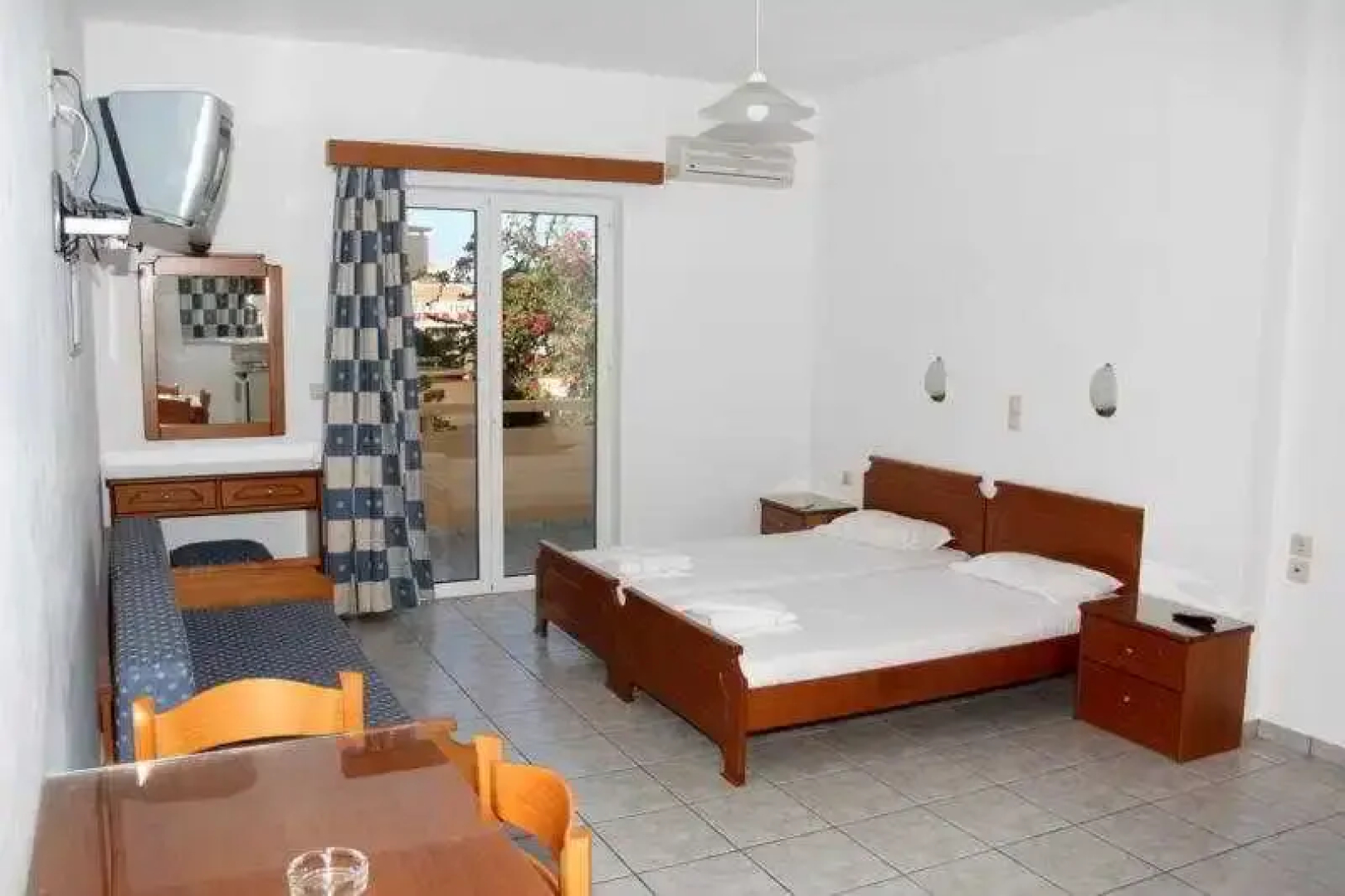 Dimitris Apartments