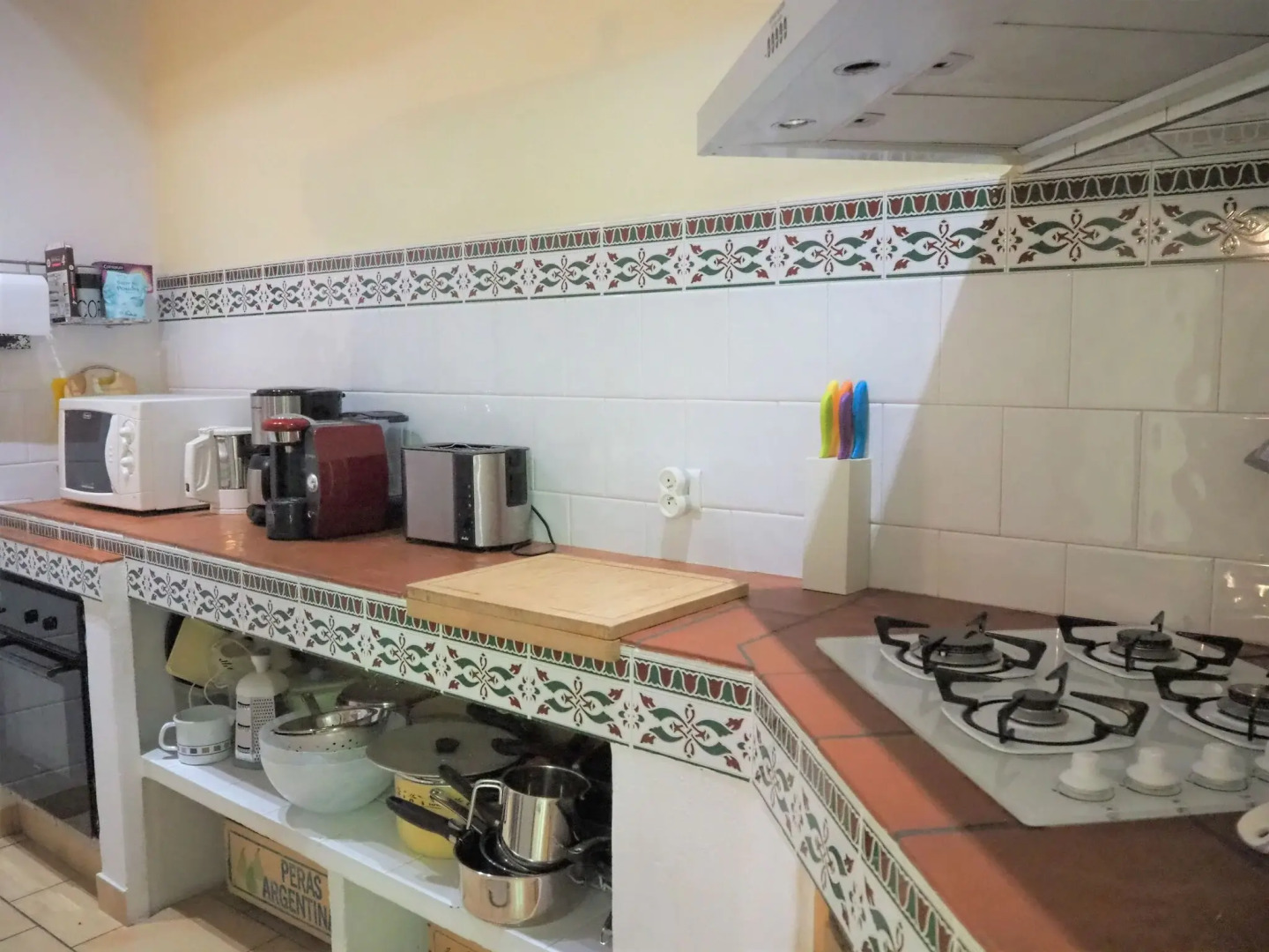 Cozy Noves Home With Pool Access