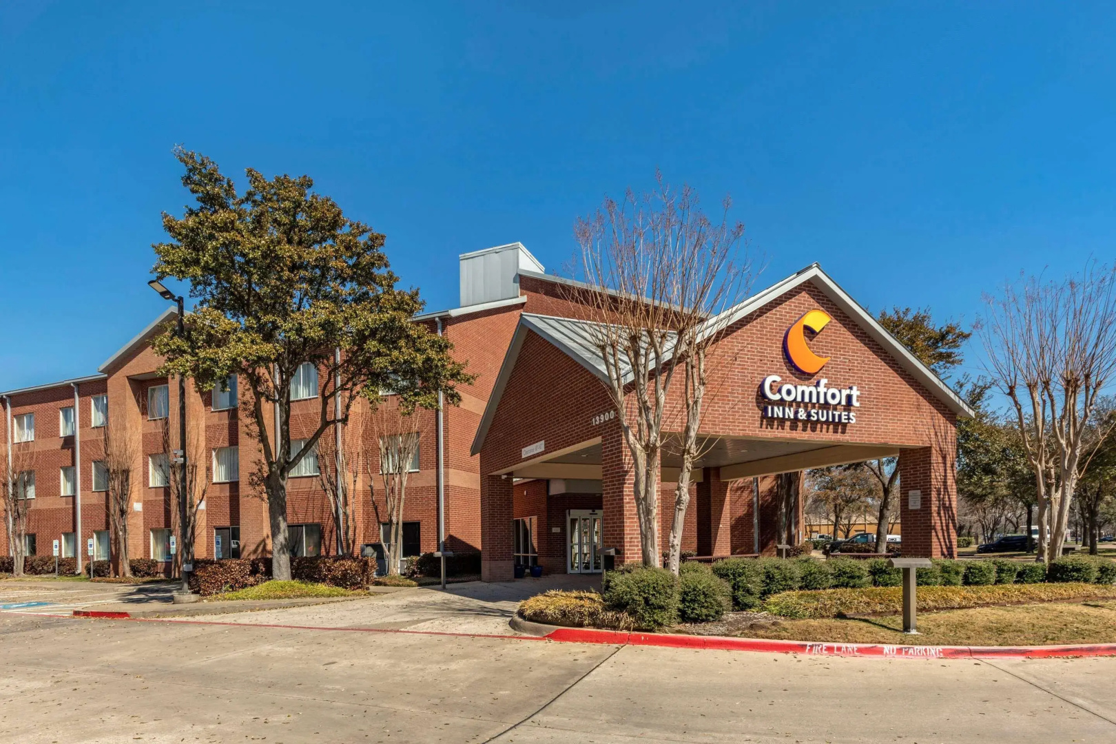 Comfort Inn & Suites North Dallas - Addison