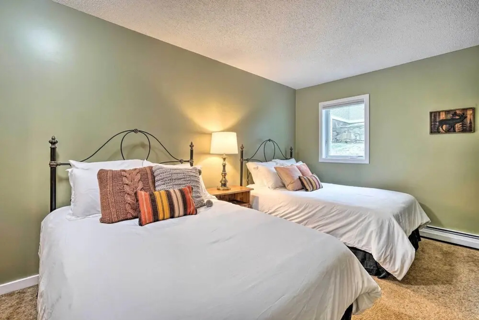 Cozy Ski-in/ski-out Condo on Magic Mountain