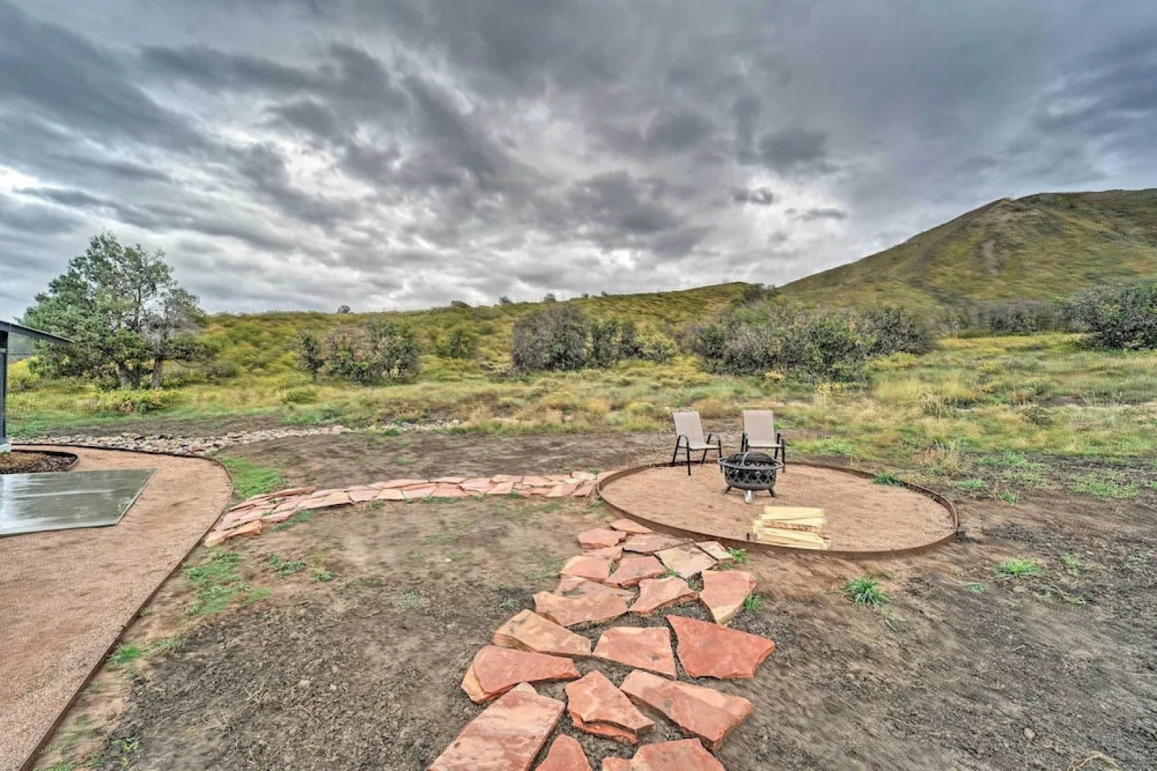 Studio w/ Mountain Views < 30 Min to Durango!