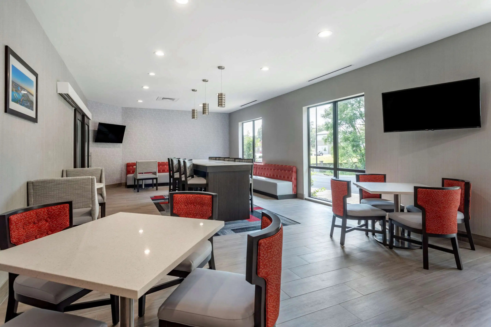 Comfort Inn & Suites