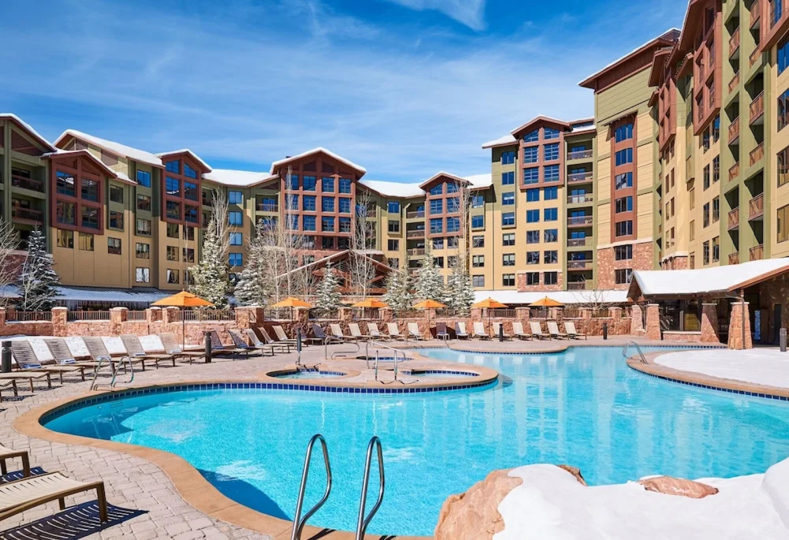 Exquisite Condo, Great for Families, Ski in/out by RedAwning - Save 20% on 7+ Nights!