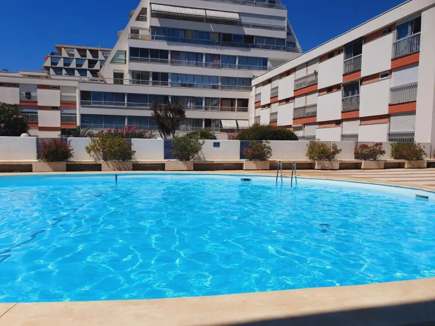 Studio avec piscine à 2 pas de la plage