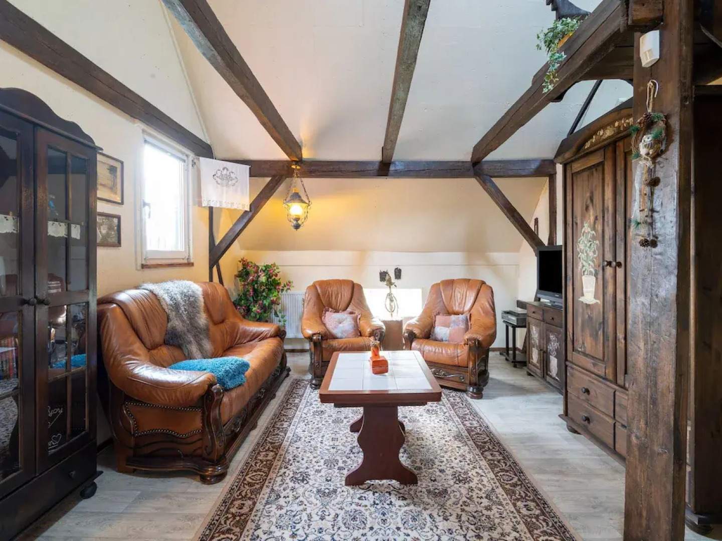 Secluded Holiday Home in Kraslice with Sauna, bubble bath