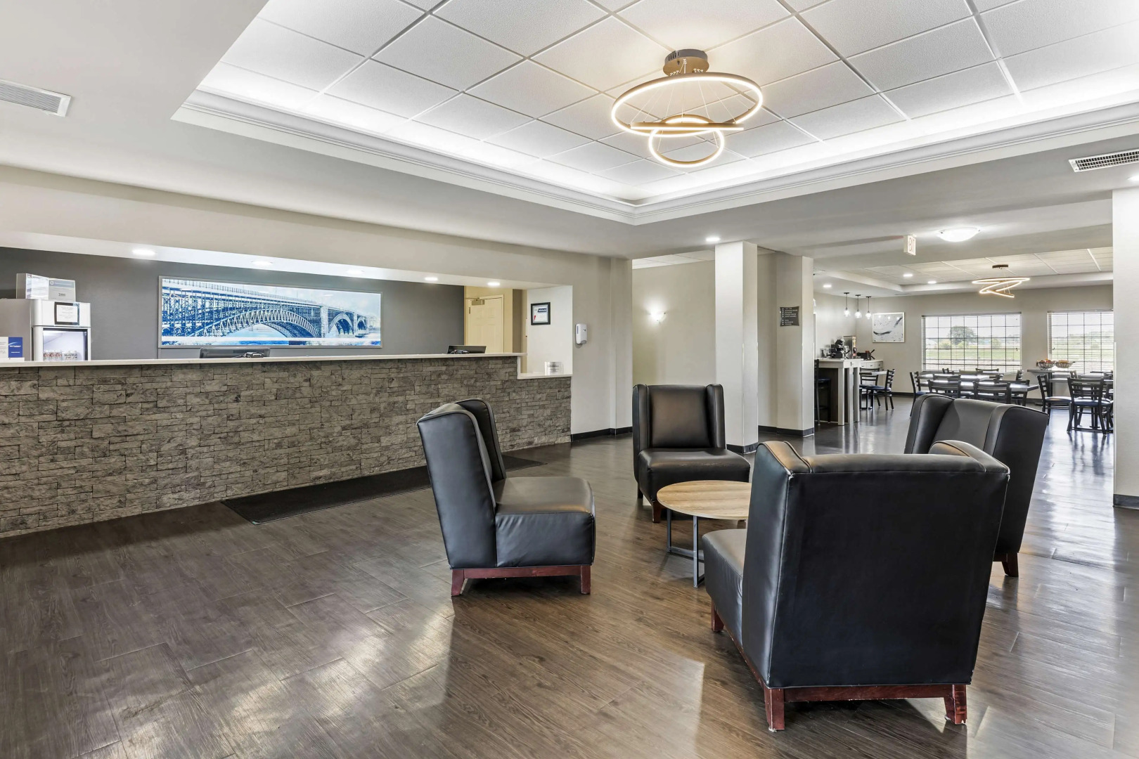 Best Western Plus MidAmerica Hotel