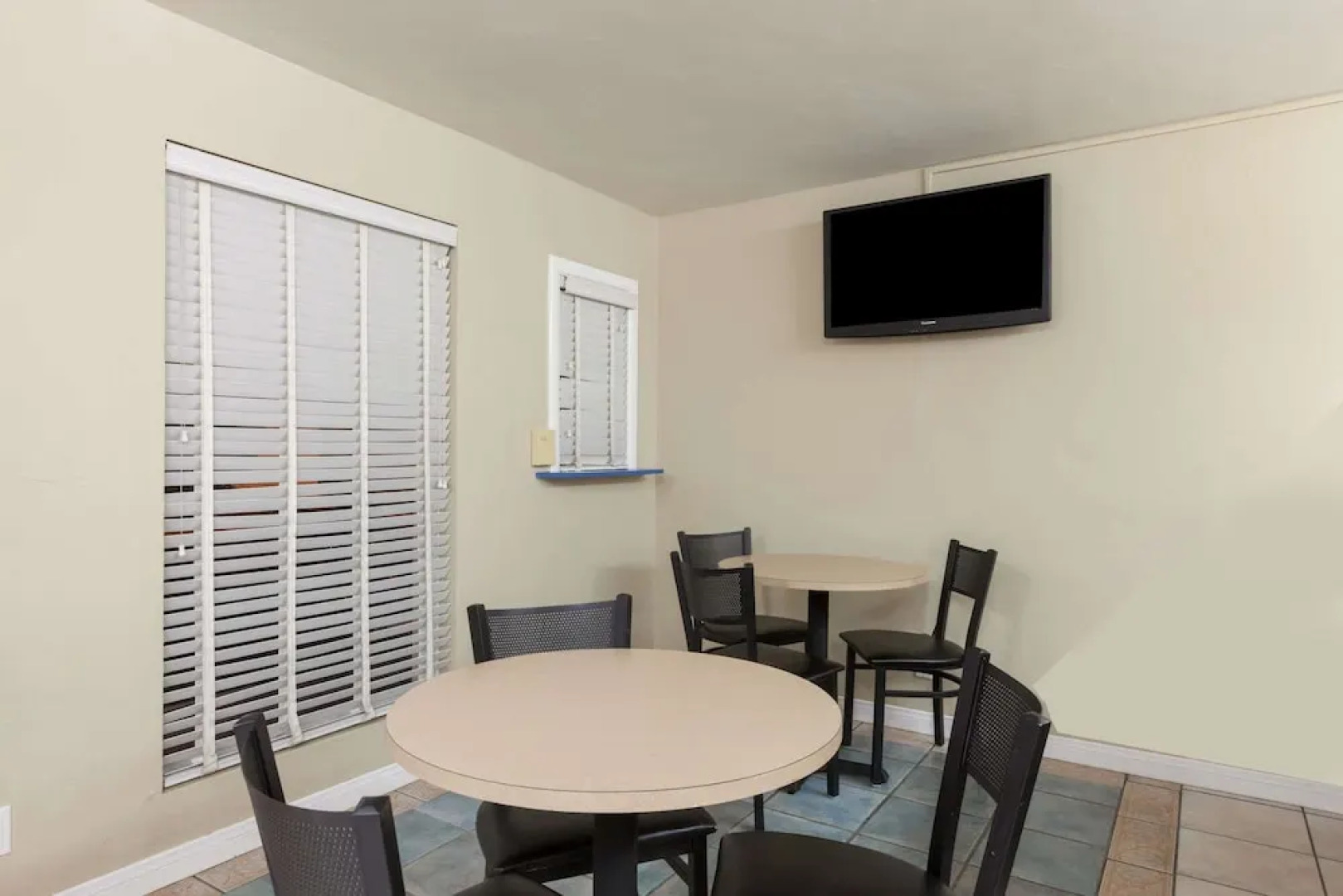 Super 8 Santa Barbara/Goleta