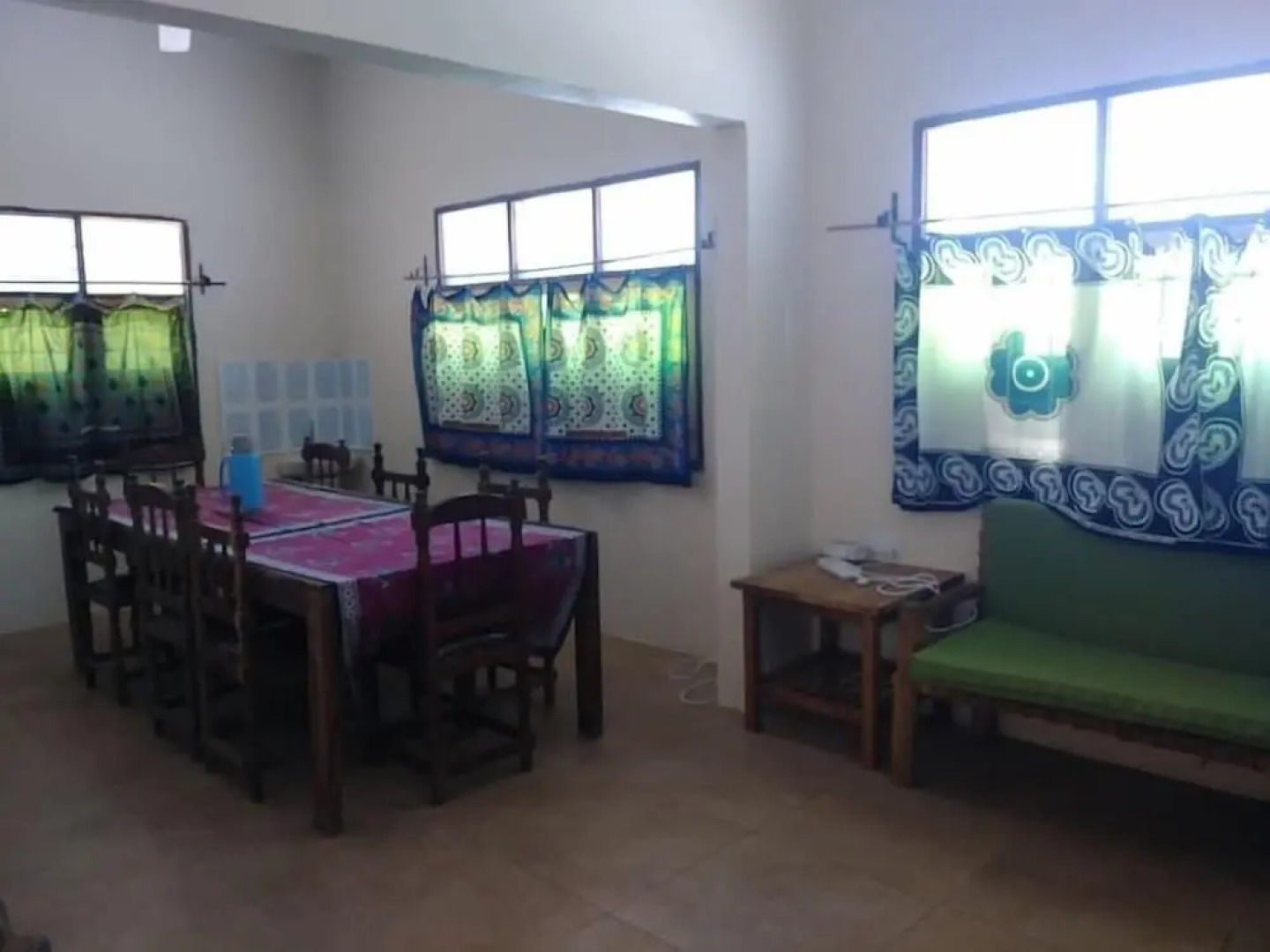 Makunduchi White House Apartment