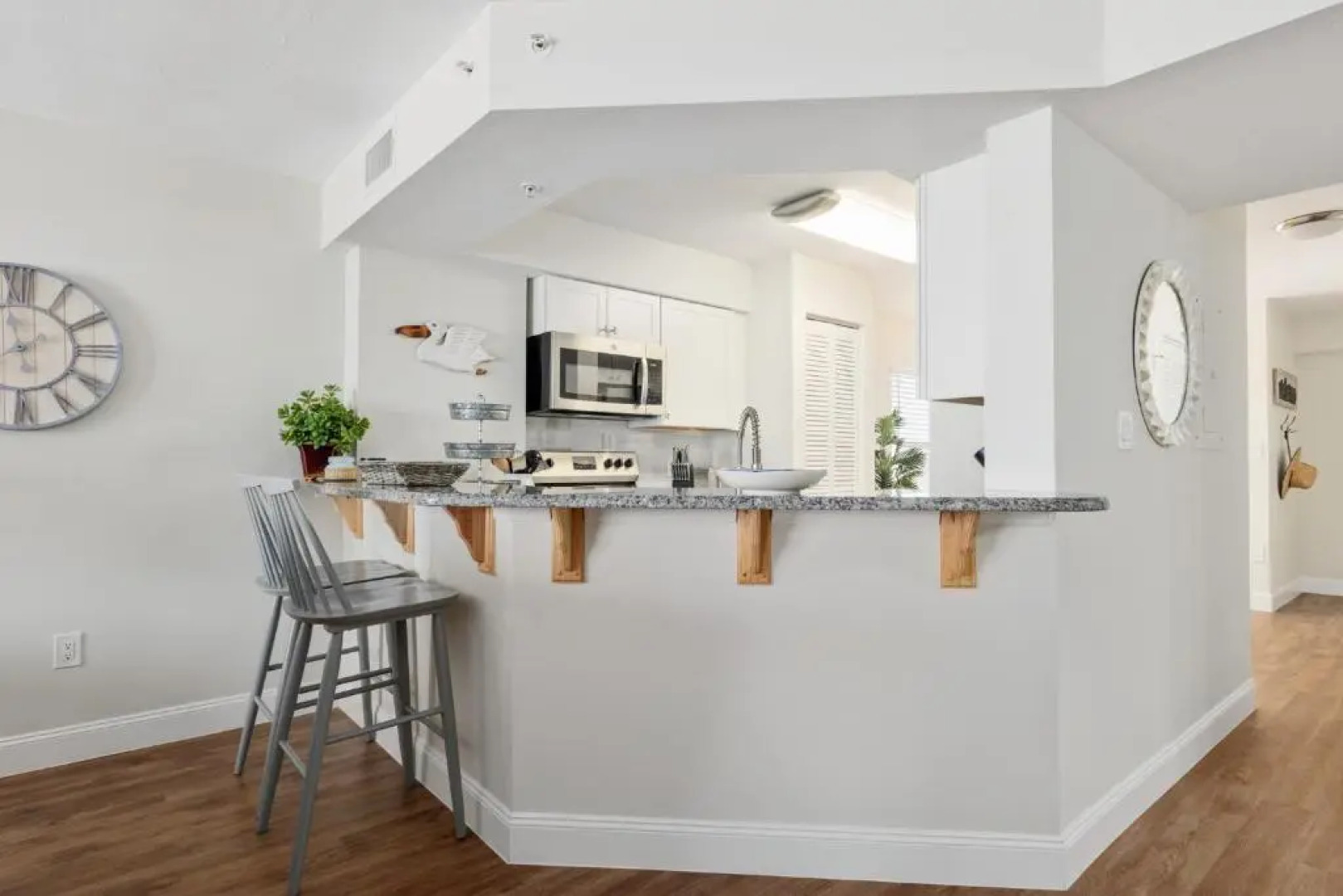 Sea Winds 501 - Corner Breeze