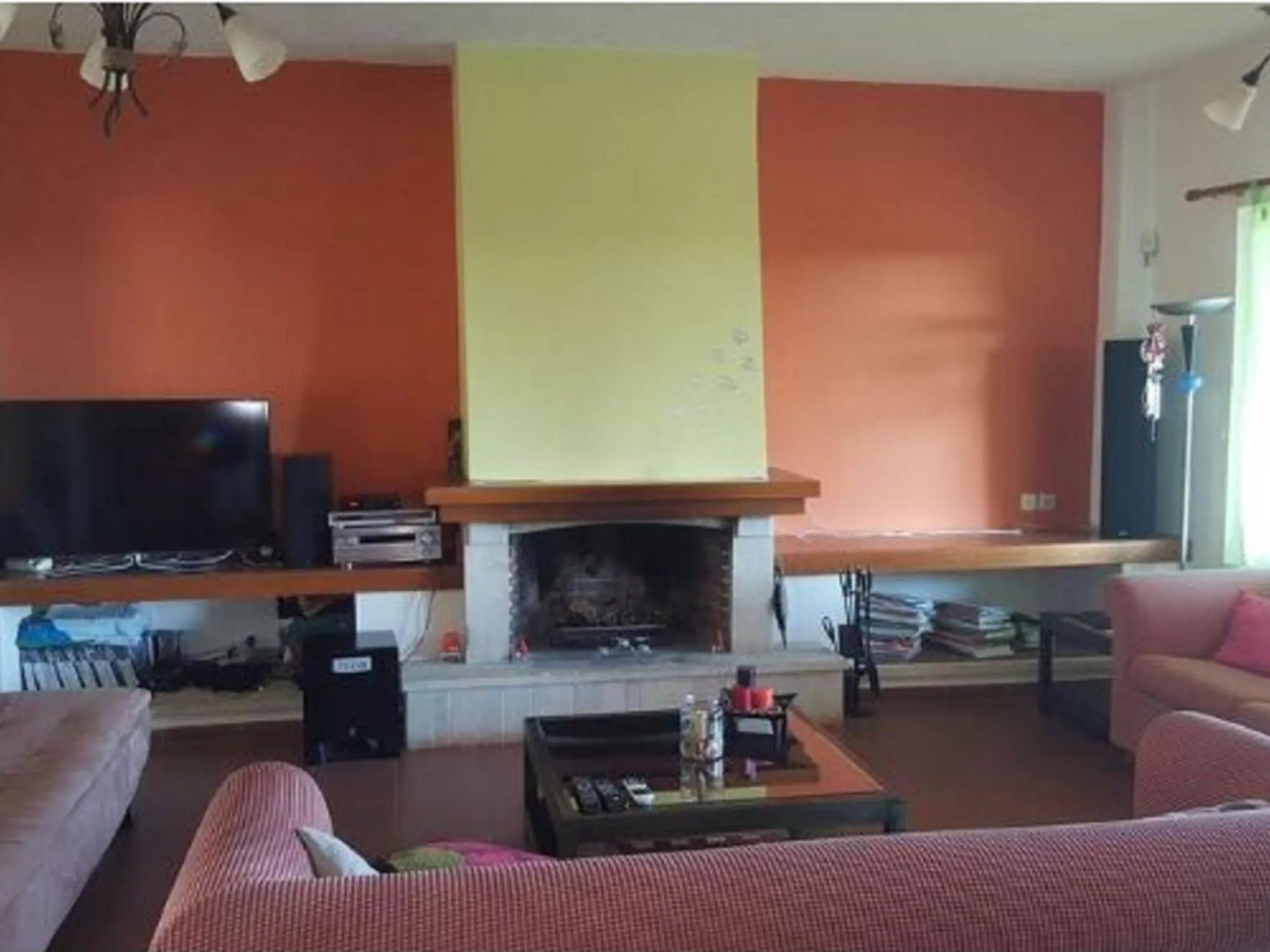 Villa in Hersonissos With Lush Garden