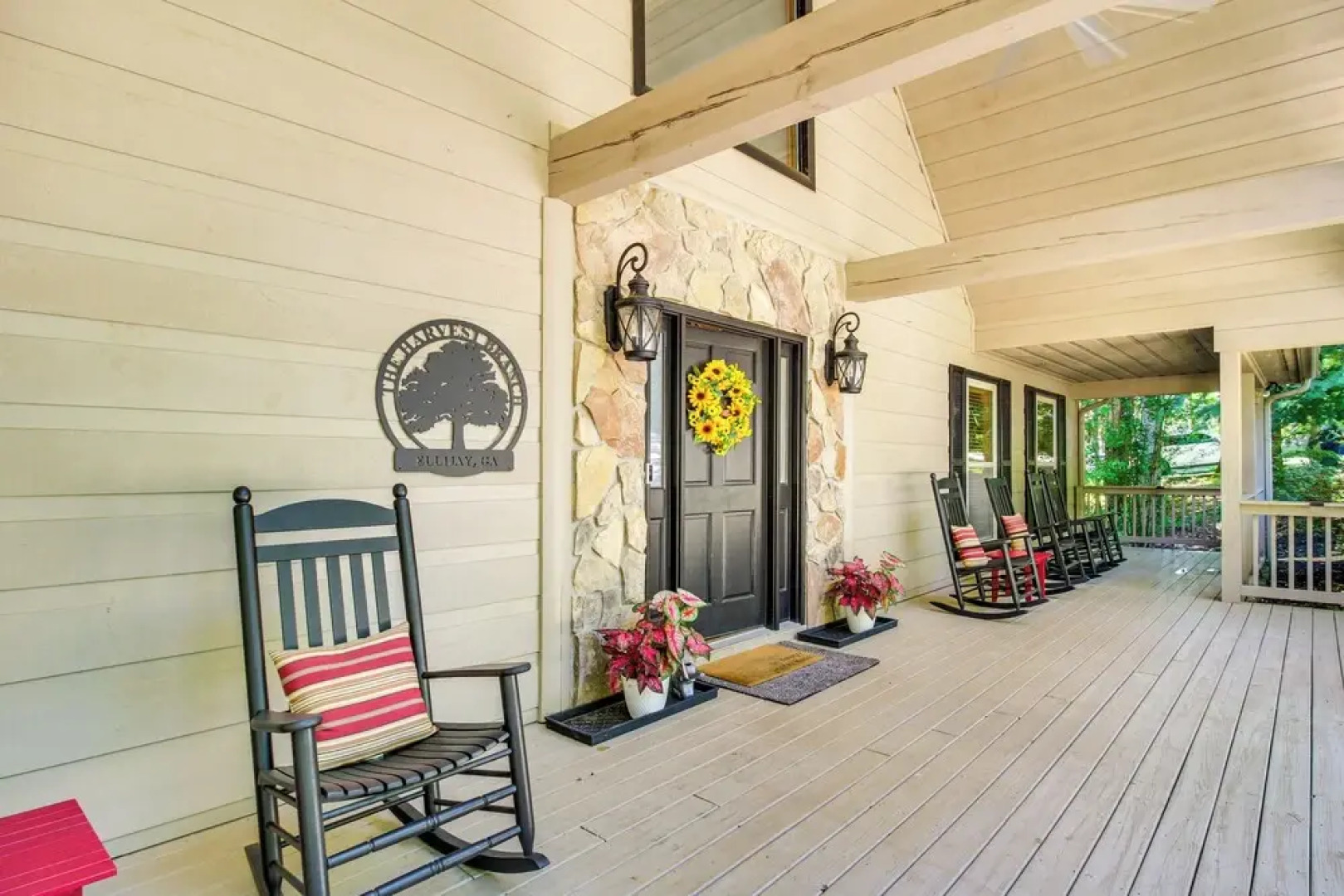 Ellijay Cabin w/ Hot Tub & Mountain Views
