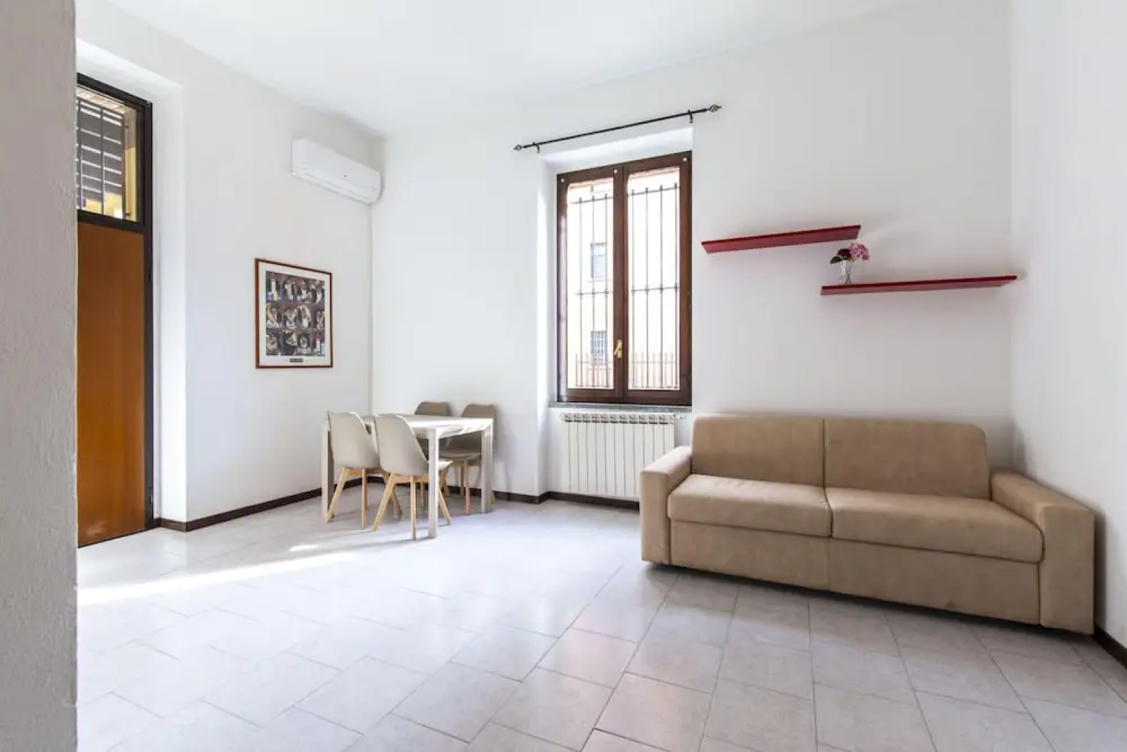 Erba 6 in Baranzate With 1 Bedrooms and 1 Bathrooms