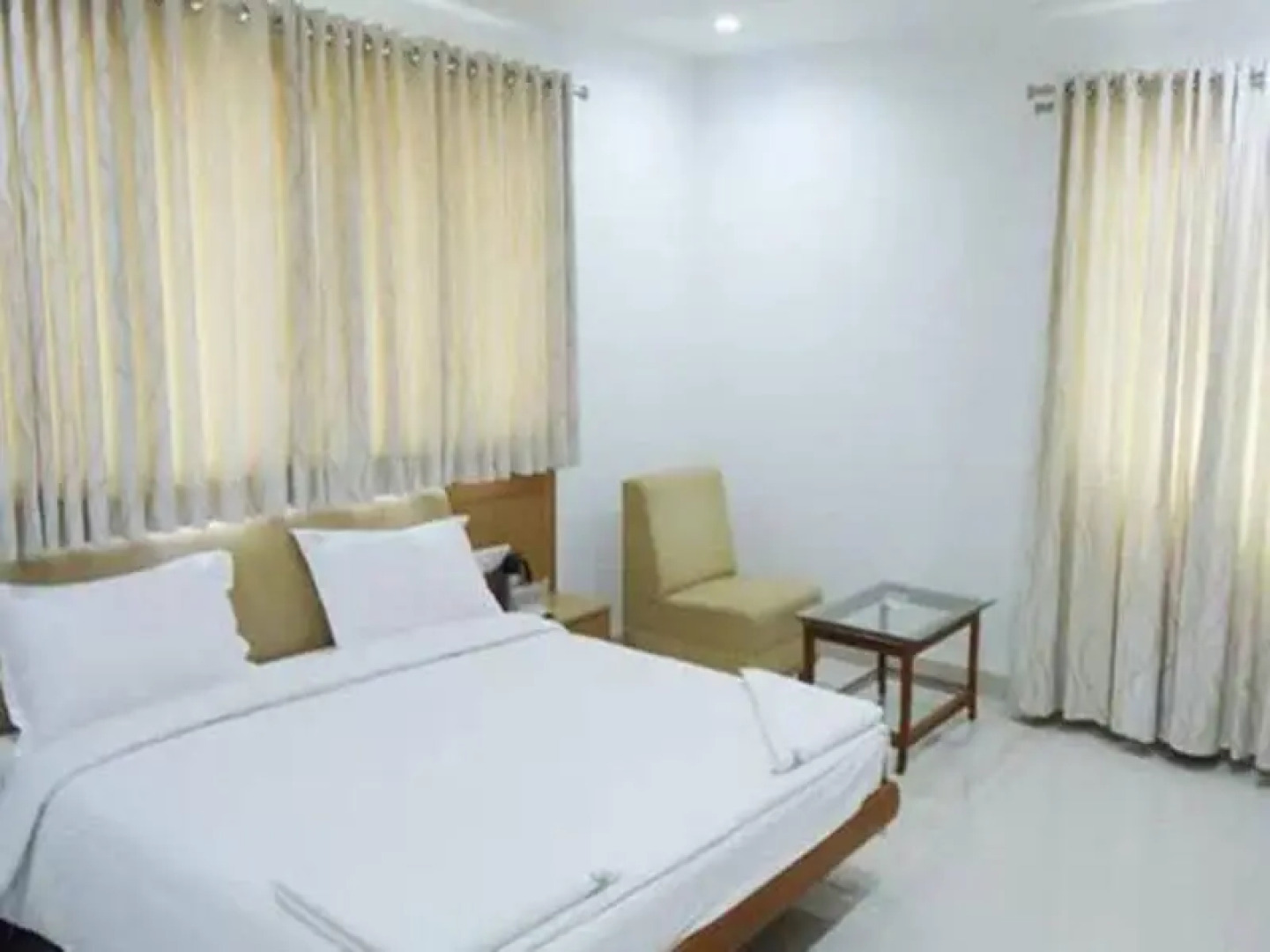 Sybaritic Suites Gachibowli