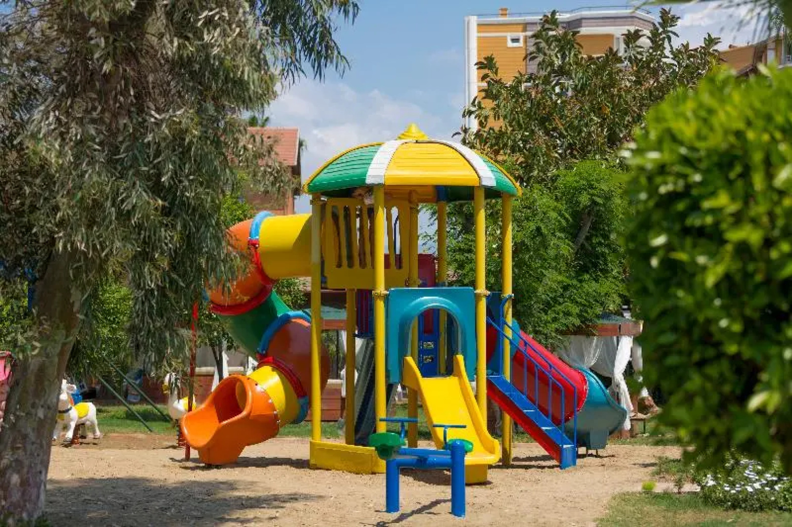 Senza Inova Beach Hotel