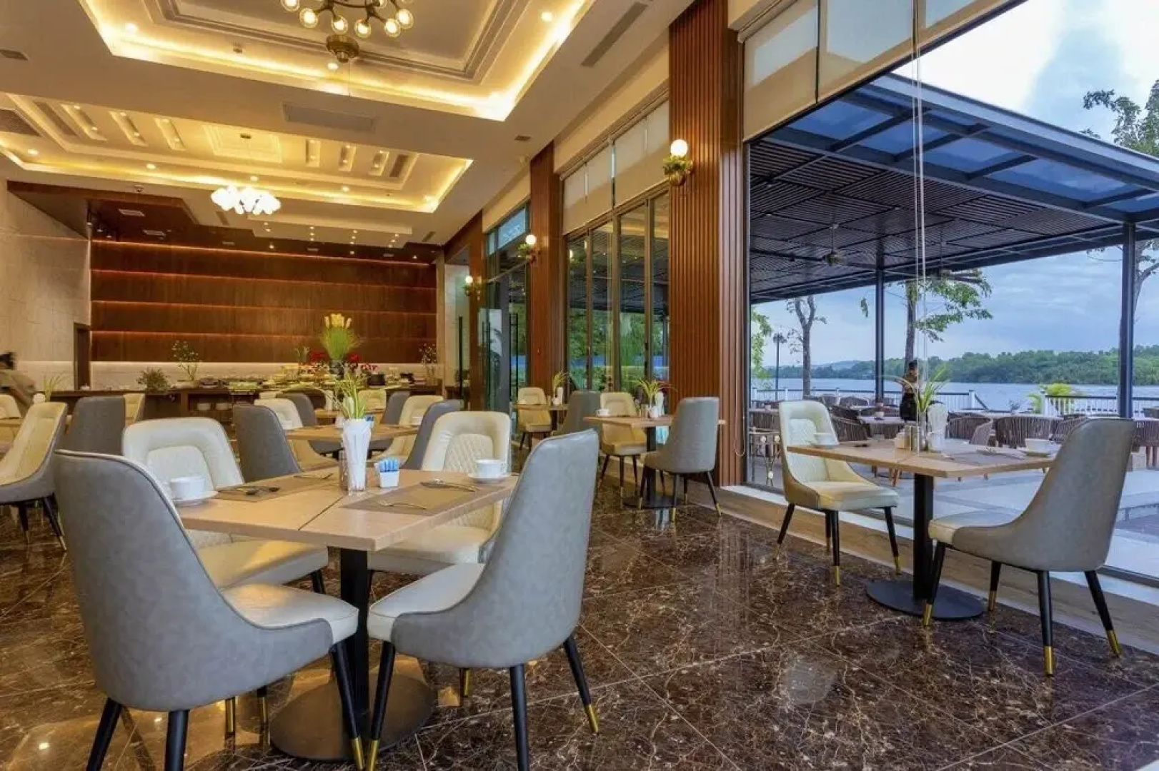 Castle Bayview Resort & Spa