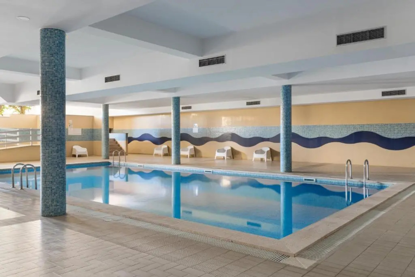 Altido Stunning Ericeira Flat W/2 Shared Pools & Gym
