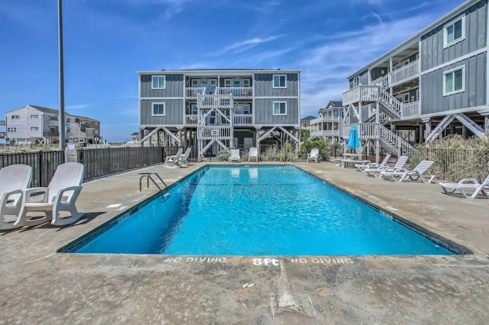Ocean Isle Beach Condo w/ Balcony: Steps to Shore!