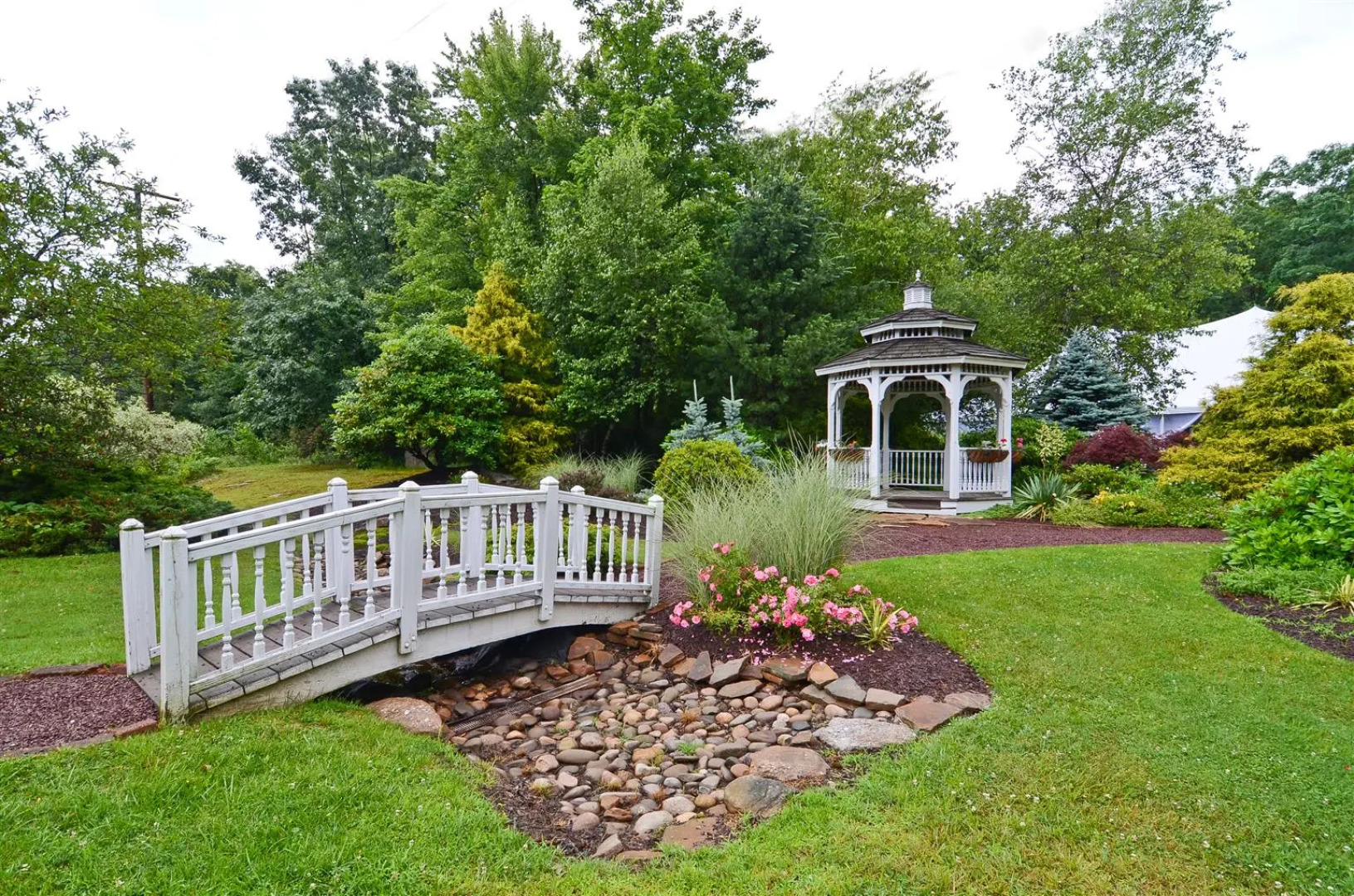 Red Roof Inn & Suites Hazleton