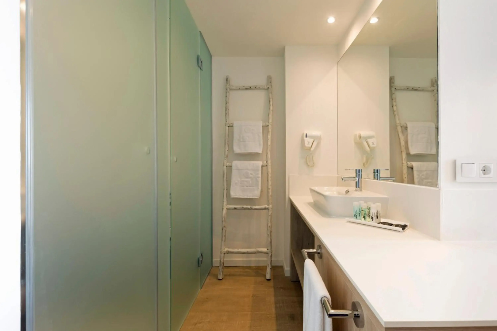 HSM Son Verí - Adults Only