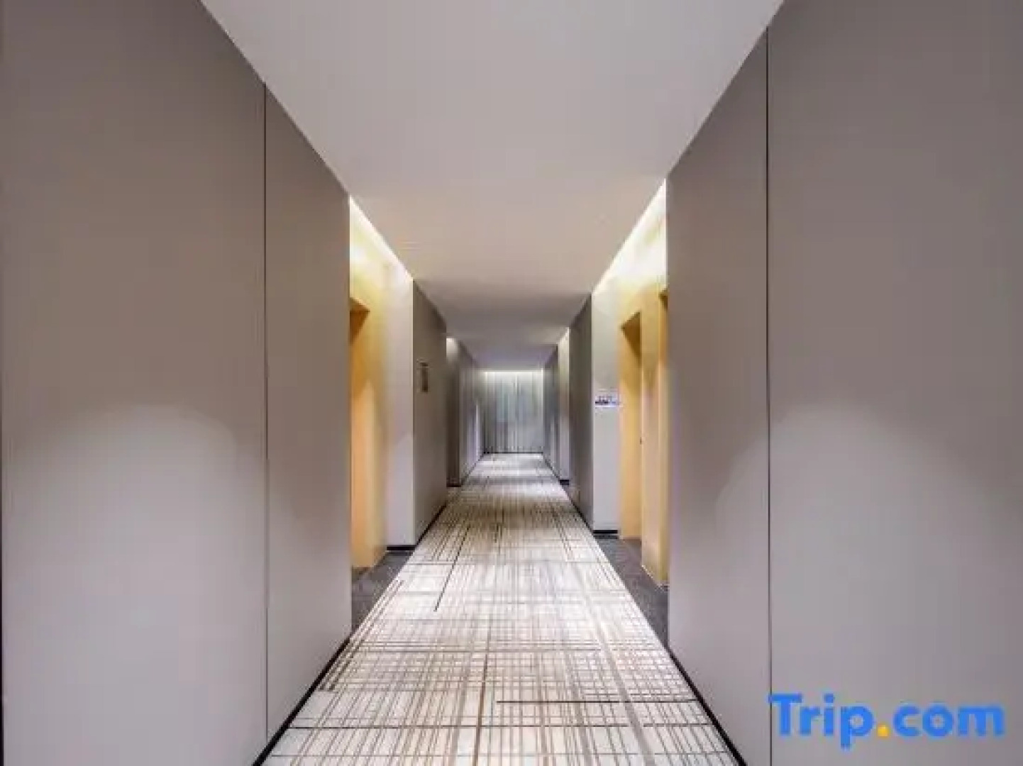 Yiduo Hotel (Lingao Branch)