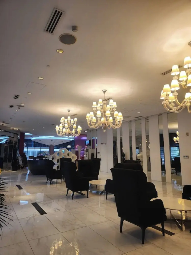 Azure Staycation Philippines by AMRS Near Manila International Airport