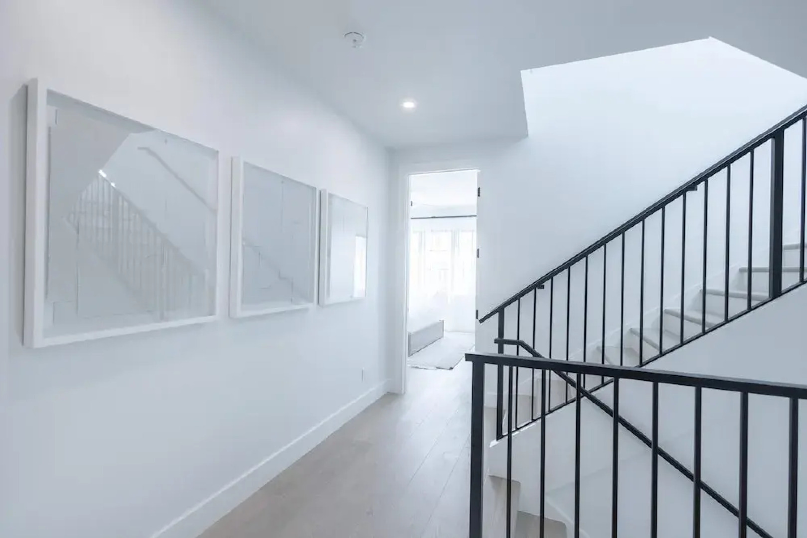 Brand New Catchlight House With Private Pool