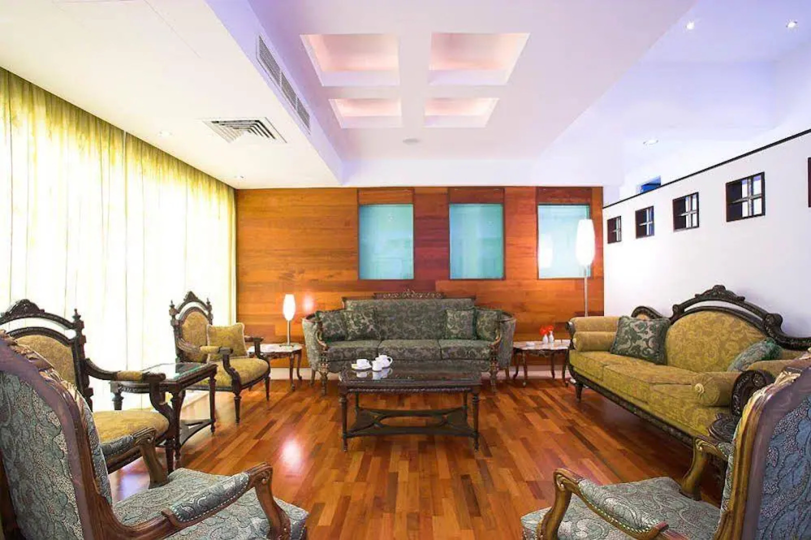 Aquarius Beach Hotel