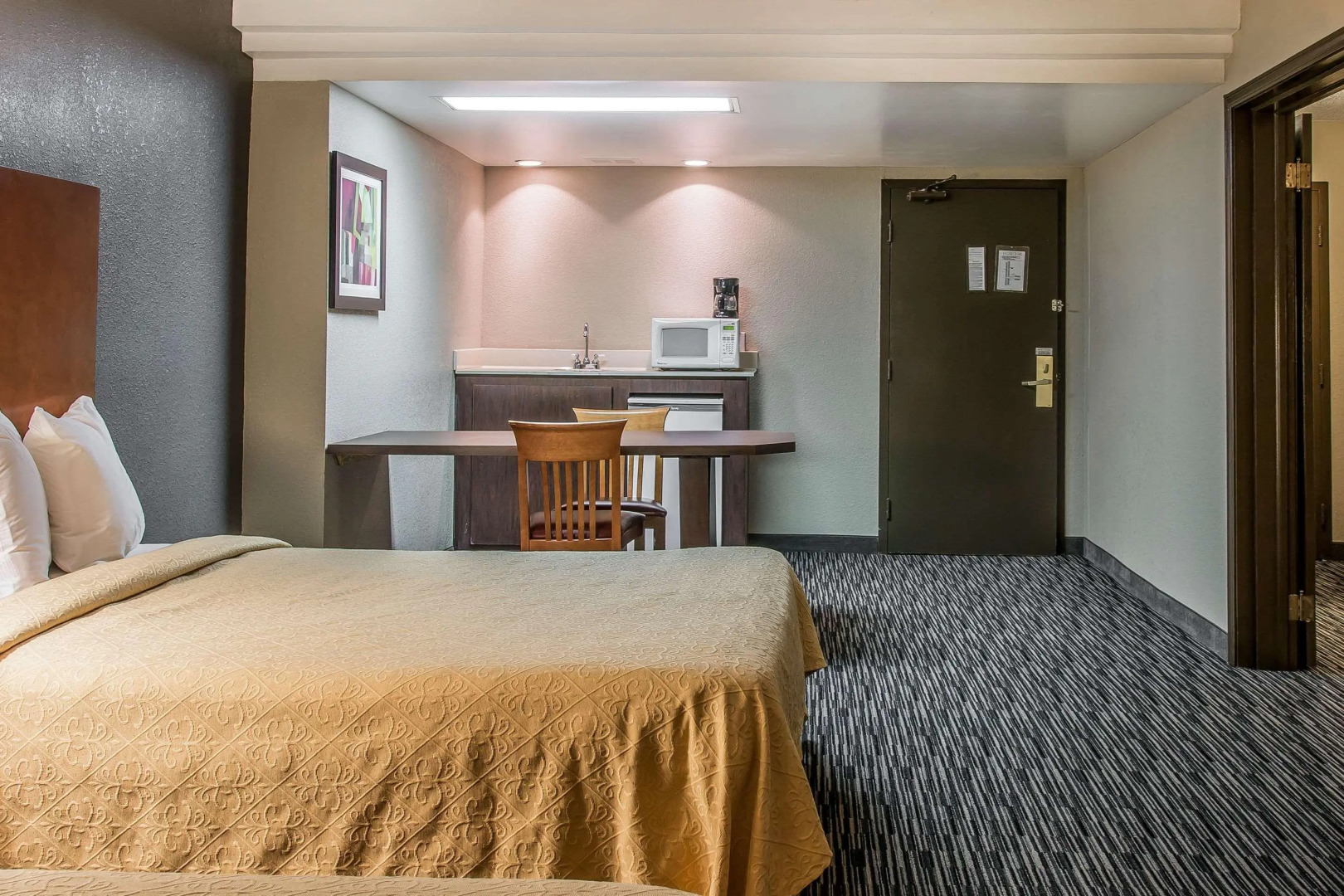 Quality Inn and Suites Livonia