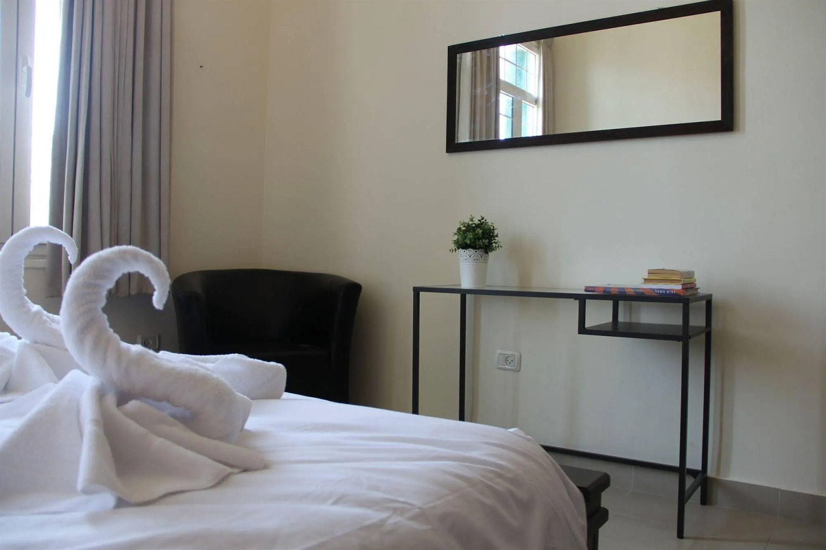 Allenby Bauhaus Apartments