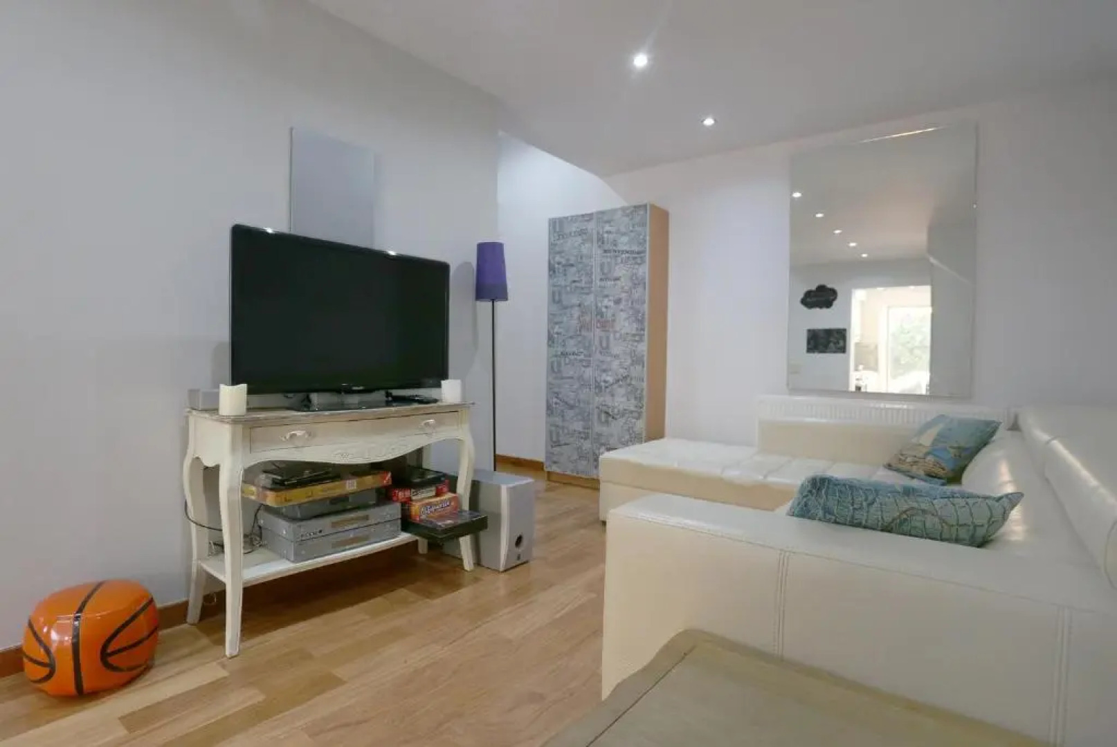 Thimari Sports & Spa with private pool and jacuzzi