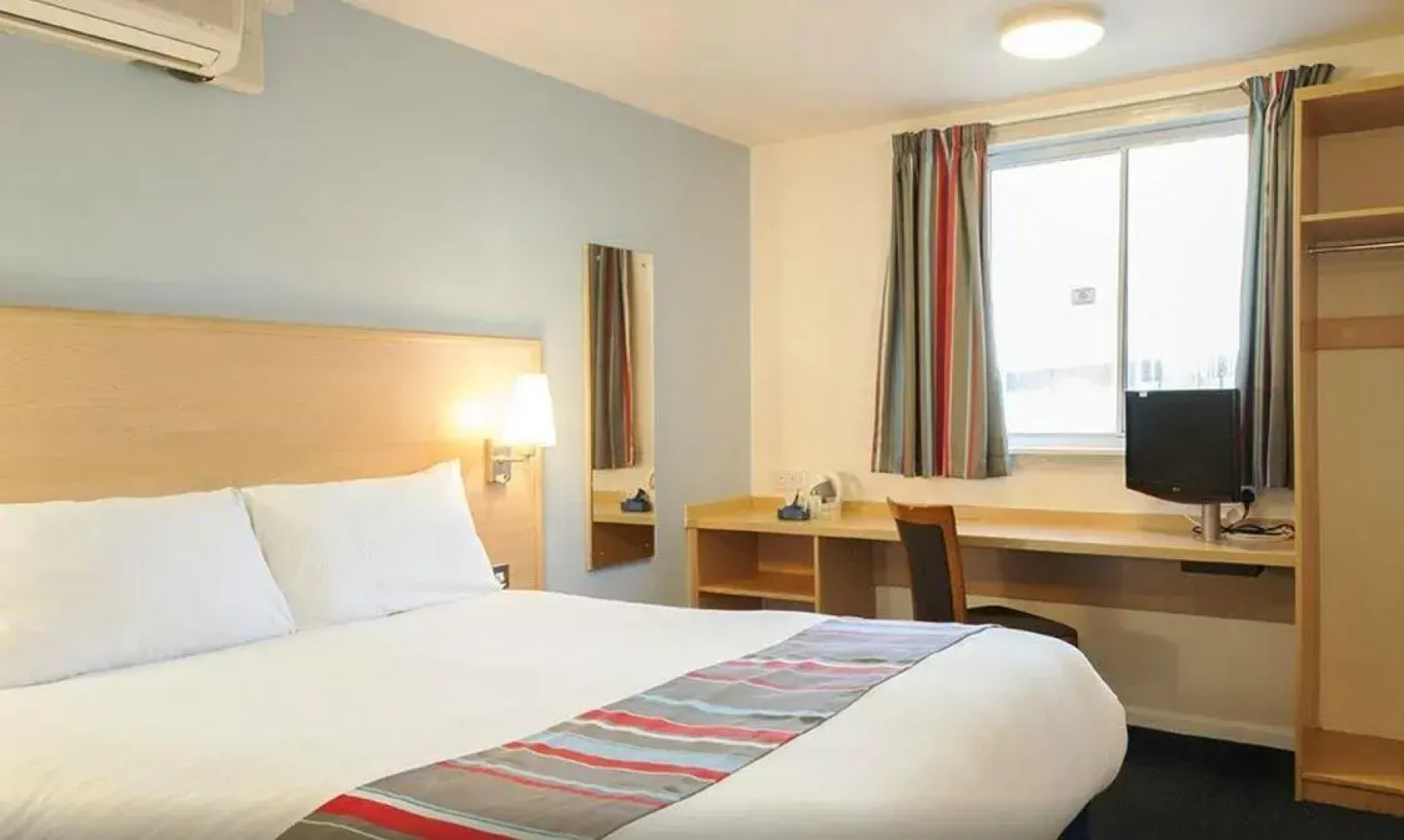 Travelodge London Kings Cross Royal Scot Hotel