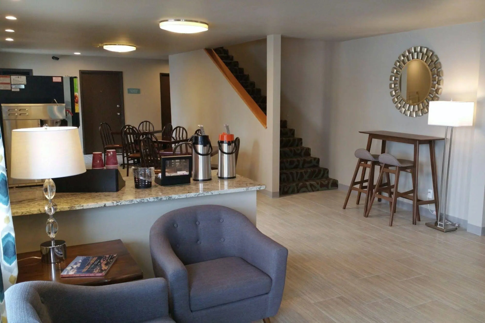 Sandhill Inn & Suites
