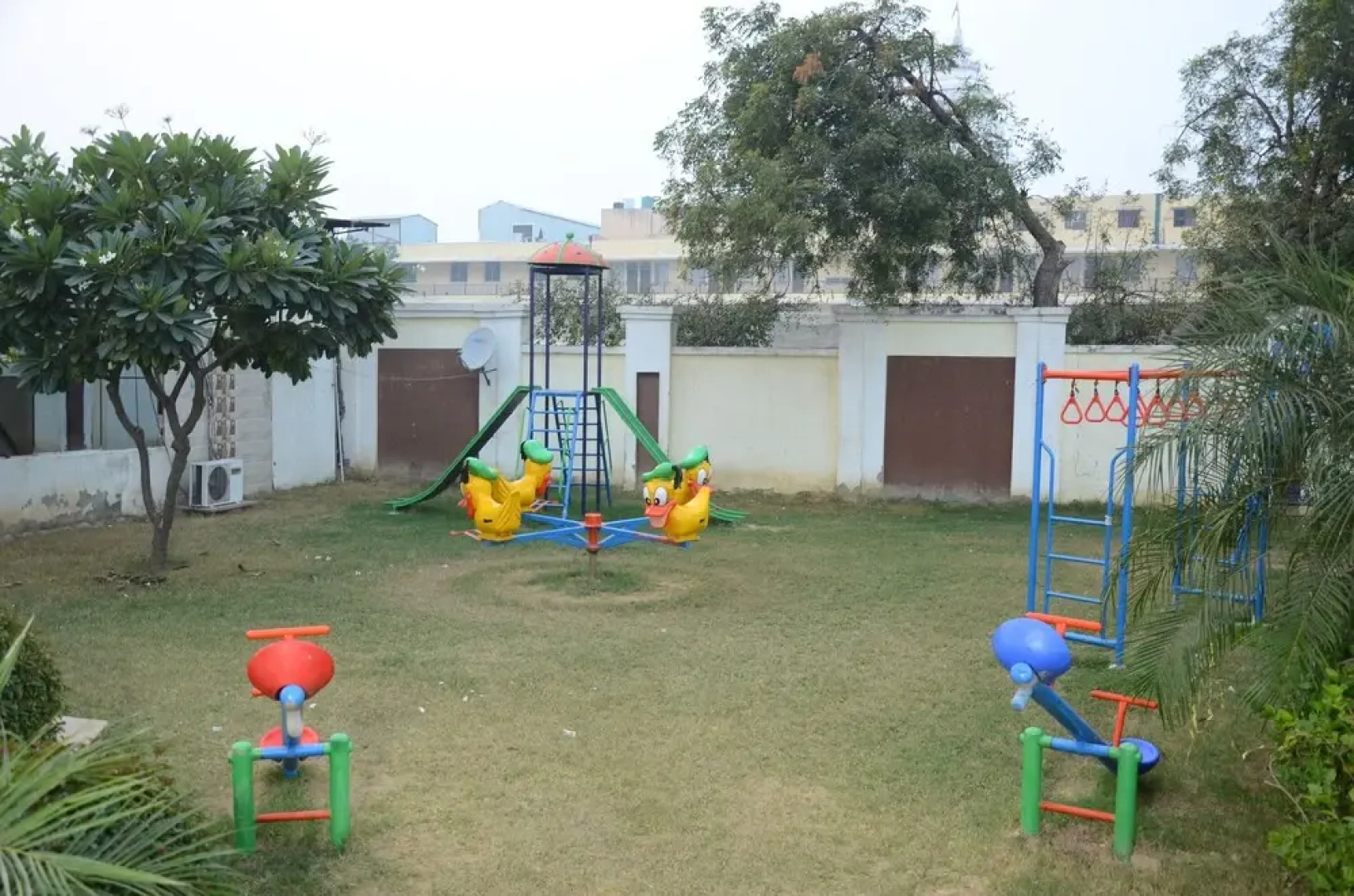 Bankey Bihari Holiday Homes By Naavagat