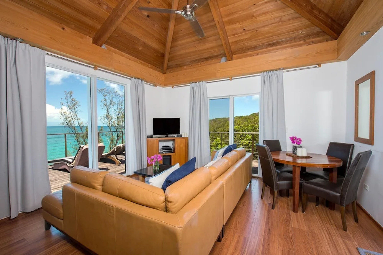 Touch of Class 1BR by Eleuthera Vacation Rentals